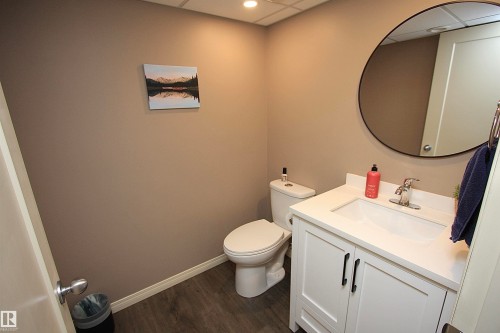 7 Ashgrove, Spruce Grove, AB - Indoor Photo Showing Bathroom