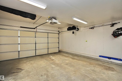 7 Ashgrove, Spruce Grove, AB - Indoor Photo Showing Garage