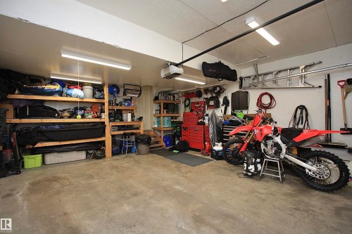 7 Ashgrove, Spruce Grove, AB - Indoor Photo Showing Garage