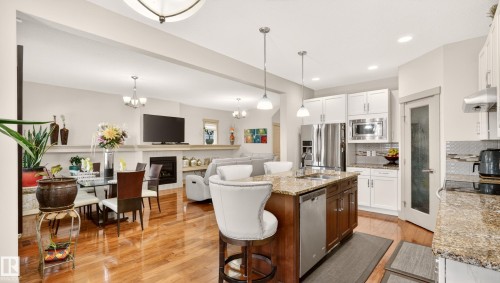 7276 Morgan Road Nw, Edmonton, AB - Indoor Photo Showing Other Room