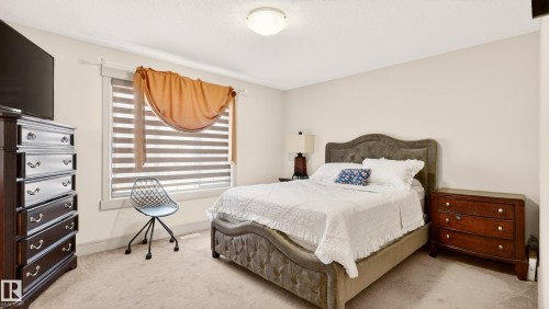 7276 Morgan Road Nw, Edmonton, AB - Indoor Photo Showing Bedroom