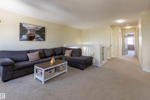 23 Everitt Drive, St. Albert, AB - Indoor Photo Showing Living Room