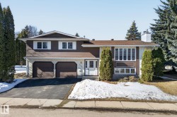 120 GARLAND Crescent  Sherwood Park, AB T8A 2R2