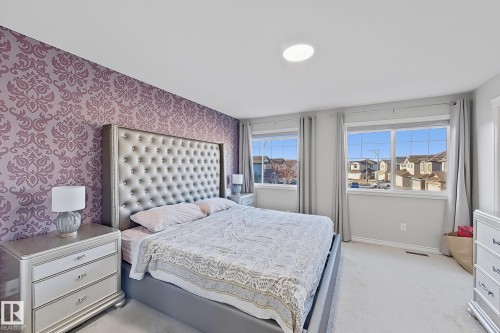 3215 22 Avenue, Edmonton, AB - Indoor Photo Showing Bedroom