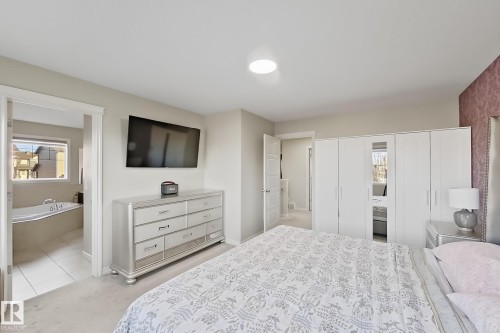 3215 22 Avenue, Edmonton, AB - Indoor Photo Showing Bedroom