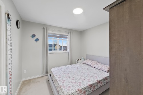 3215 22 Avenue, Edmonton, AB - Indoor Photo Showing Bedroom