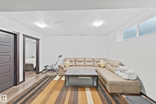 3215 22 Avenue, Edmonton, AB - Indoor