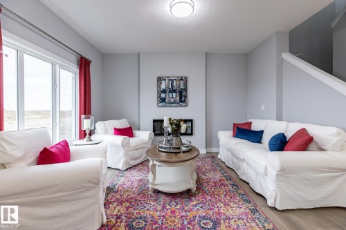 17820 70 Street, Edmonton, AB - Indoor Photo Showing Living Room