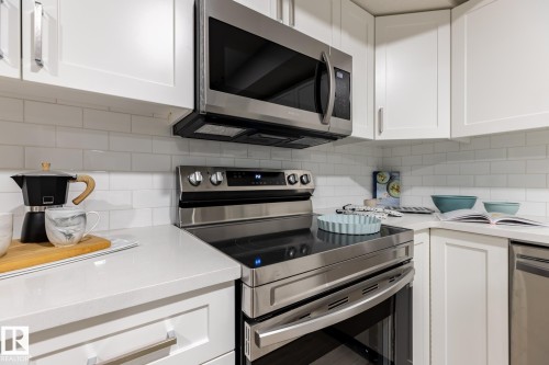 17820 70 Street, Edmonton, AB - Indoor Photo Showing Kitchen