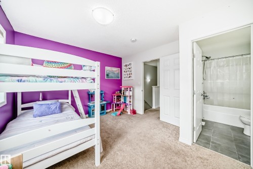 81 3305 Orchards Link Link, Edmonton, AB - Indoor Photo Showing Bedroom