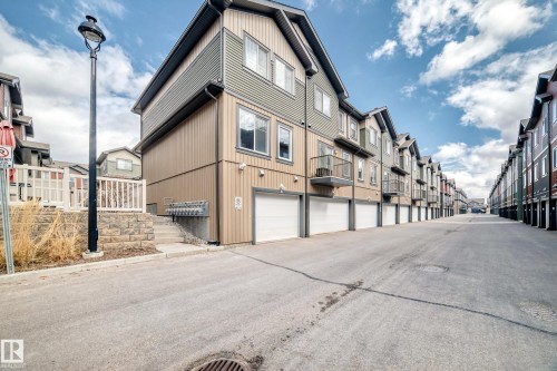 81 3305 Orchards Link Link, Edmonton, AB - Outdoor