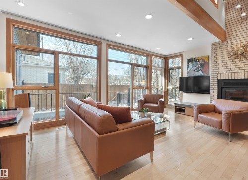10506 137 Street, Edmonton, AB - Indoor Photo Showing Living Room With Fireplace
