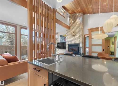 10506 137 Street, Edmonton, AB - Indoor With Fireplace