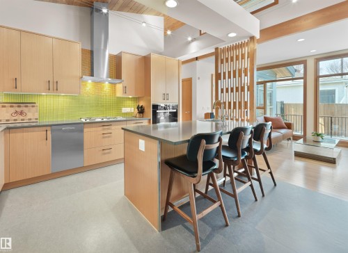 10506 137 Street, Edmonton, AB - Indoor Photo Showing Kitchen