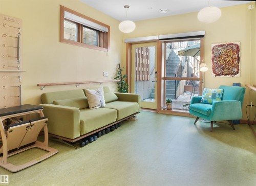 10506 137 Street, Edmonton, AB - Indoor Photo Showing Other Room