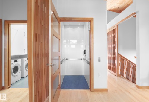 10506 137 Street, Edmonton, AB - Indoor Photo Showing Laundry Room