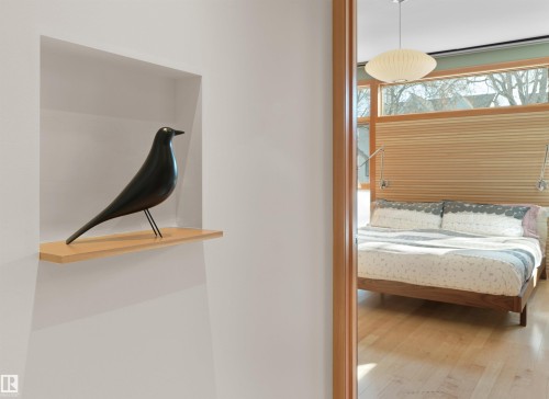 10506 137 Street, Edmonton, AB - Indoor