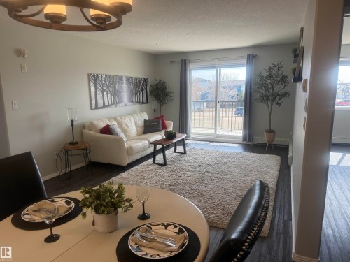 207 592 Hooke Road, Edmonton, AB - Indoor Photo Showing Living Room