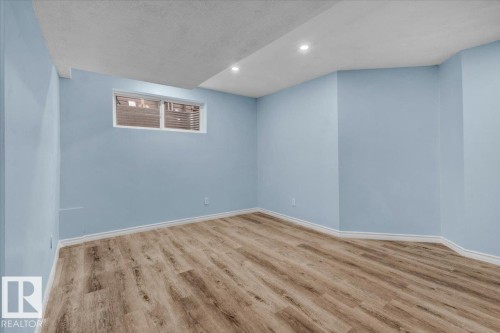 20517 98A Avenue, Edmonton, AB - Indoor Photo Showing Other Room