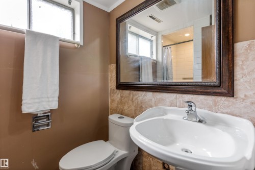 52 Belmont Drive, St. Albert, AB - Indoor Photo Showing Bathroom