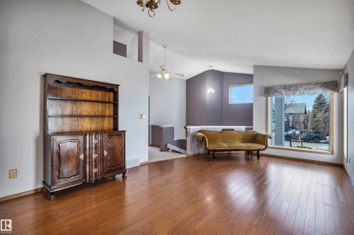5 Donald Place, St. Albert, AB - Indoor