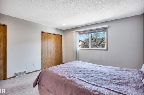 5 Donald Place, St. Albert, AB - Indoor Photo Showing Bedroom