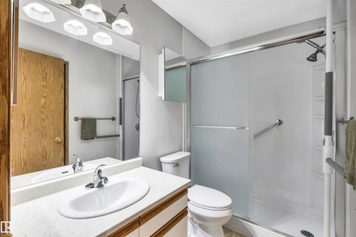 5 Donald Place, St. Albert, AB - Indoor Photo Showing Bathroom