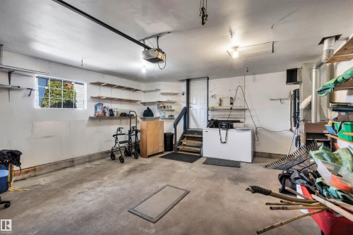5 Donald Place, St. Albert, AB - Indoor Photo Showing Garage