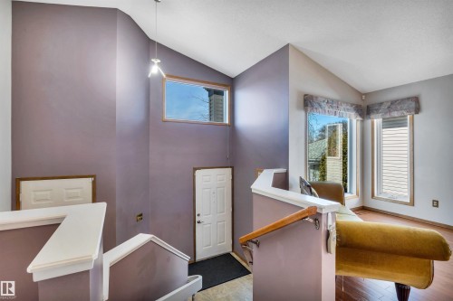 5 Donald Place, St. Albert, AB - Indoor