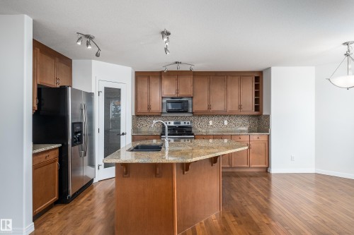 1245 Westerra Crescent, Stony Plain, AB - Indoor Photo Showing Kitchen