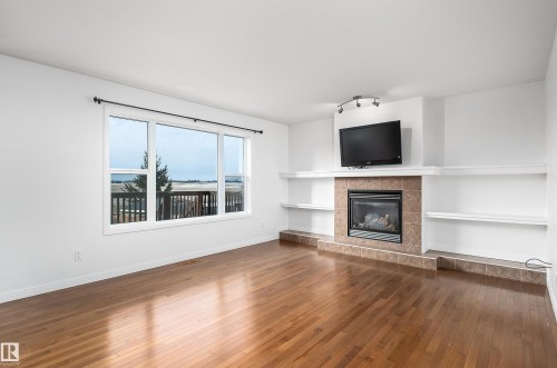 1245 Westerra Crescent, Stony Plain, AB - Indoor Photo Showing Living Room With Fireplace