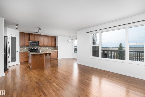 1245 Westerra Crescent, Stony Plain, AB - Indoor Photo Showing Kitchen