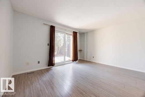 12032 25 Avenue, Edmonton, AB - Indoor Photo Showing Other Room