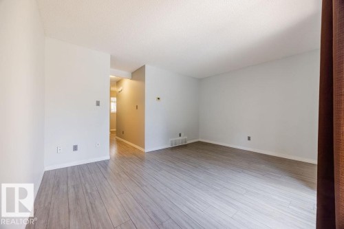 12032 25 Avenue, Edmonton, AB - Indoor Photo Showing Other Room