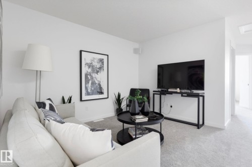 704 Southfork Drive, Leduc, AB - Indoor Photo Showing Living Room