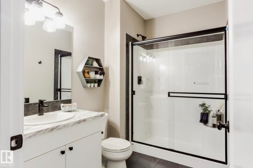 100 Redpoll Wynd, St. Albert, AB - Indoor Photo Showing Bathroom