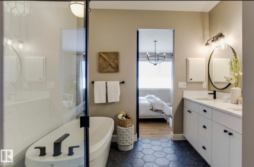 100 Redpoll Wynd, St. Albert, AB - Indoor Photo Showing Bathroom