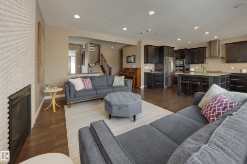 3825 Agar Green, Edmonton, AB - Indoor Photo Showing Living Room