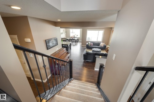 3825 Agar Green, Edmonton, AB - Indoor Photo Showing Other Room