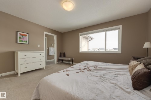 3825 Agar Green, Edmonton, AB - Indoor Photo Showing Bedroom