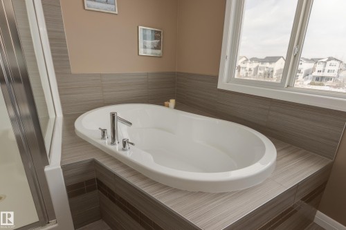 3825 Agar Green, Edmonton, AB - Indoor Photo Showing Bathroom