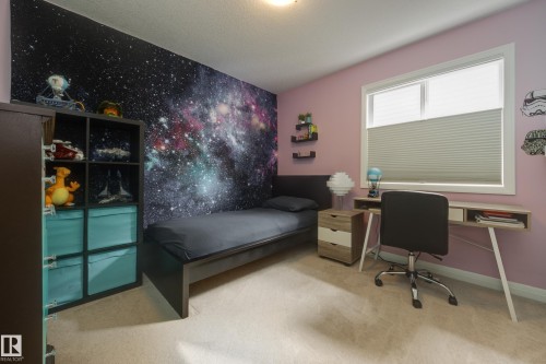 3825 Agar Green, Edmonton, AB - Indoor