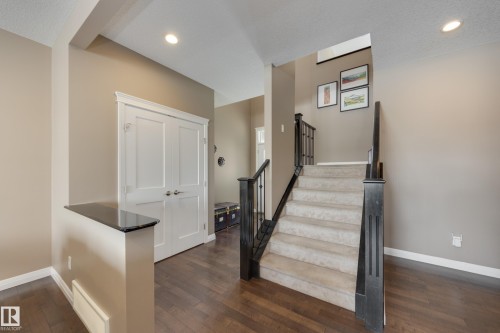 3825 Agar Green, Edmonton, AB - Indoor Photo Showing Other Room