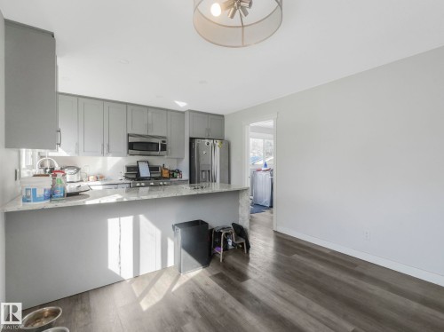 9714 151 Street, Edmonton, AB - Indoor Photo Showing Kitchen With Upgraded Kitchen