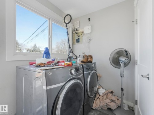 9714 151 Street, Edmonton, AB - Indoor Photo Showing Laundry Room