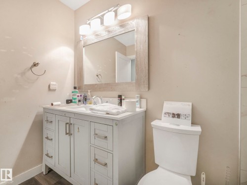 9714 151 Street, Edmonton, AB - Indoor Photo Showing Bathroom