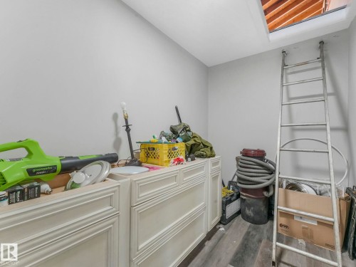 9714 151 Street, Edmonton, AB - Indoor