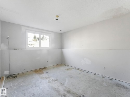 9714 151 Street, Edmonton, AB - Indoor Photo Showing Other Room