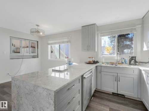 9714 151 Street, Edmonton, AB - Indoor Photo Showing Kitchen