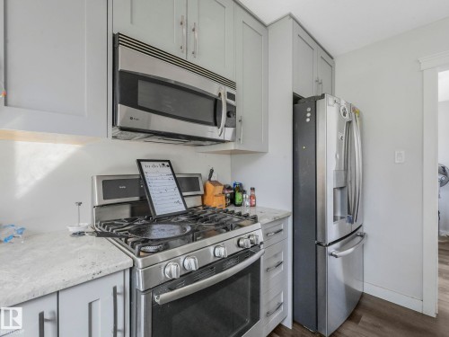 9714 151 Street, Edmonton, AB - Indoor Photo Showing Kitchen
